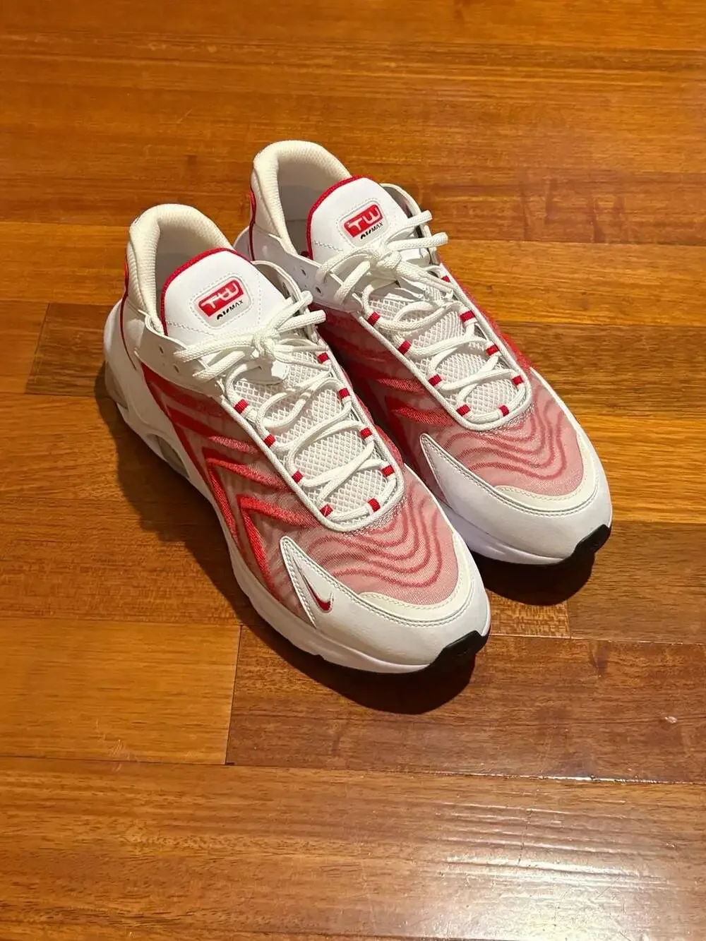 Nike Air Max TW White/University Red DQ3984-104 Sneakers Size 12